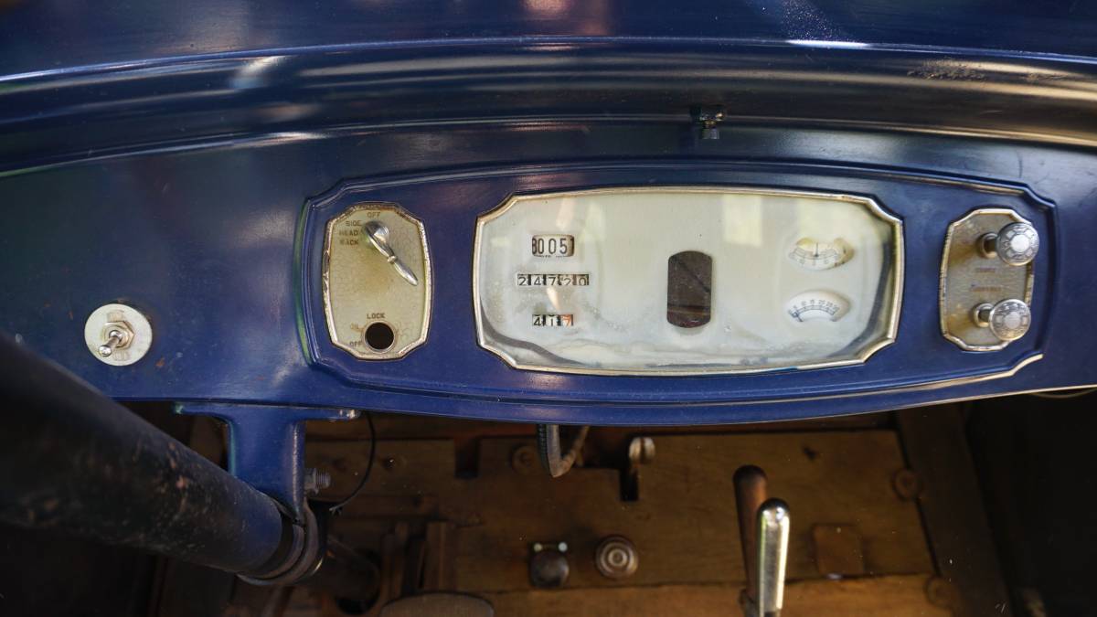 Pontiach-1928-blue-8