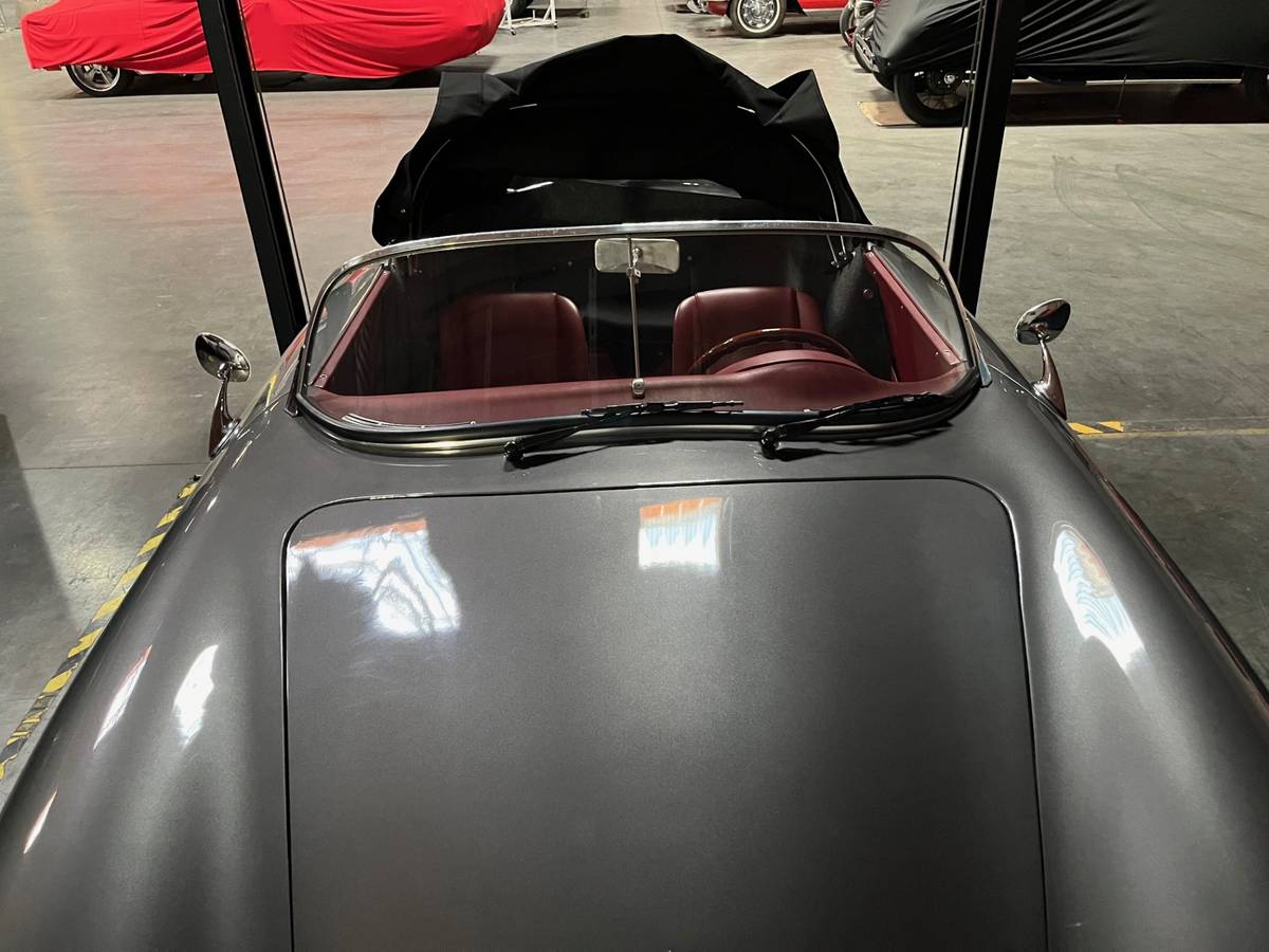 Porche-speedster-1965-silver-21