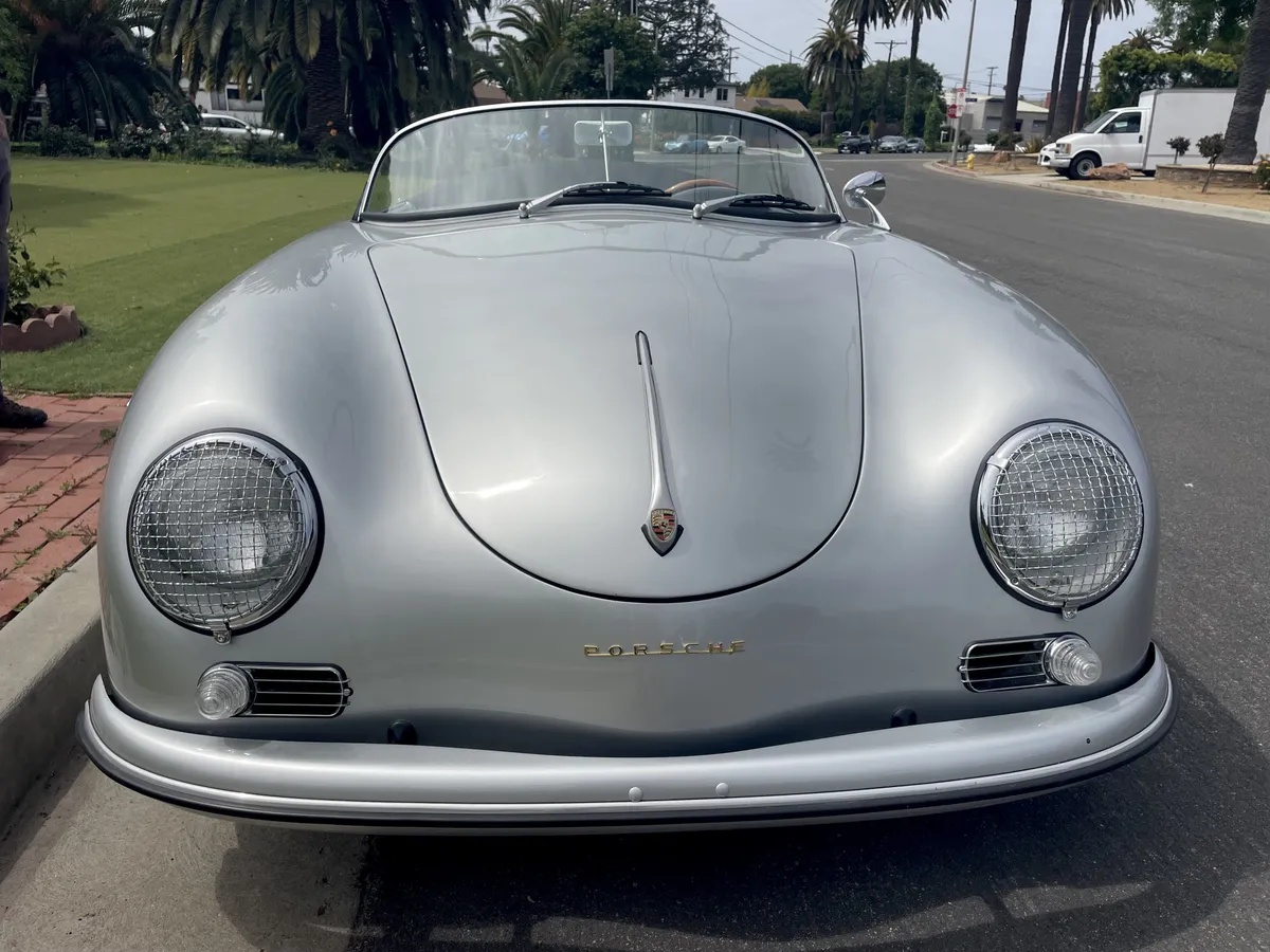 Porsche-356-replica-1957-6
