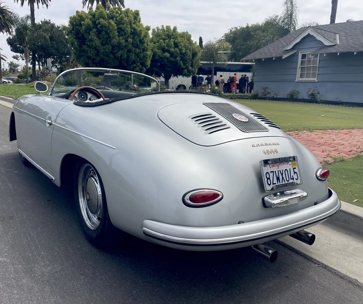 Porsche-356-replica-1957-8