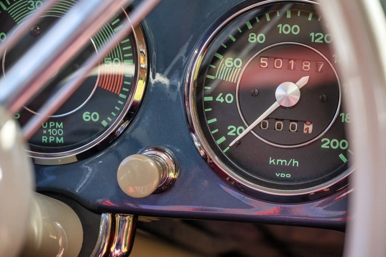 Porsche-356a-1957-Aquamarine-Blue-Red-12