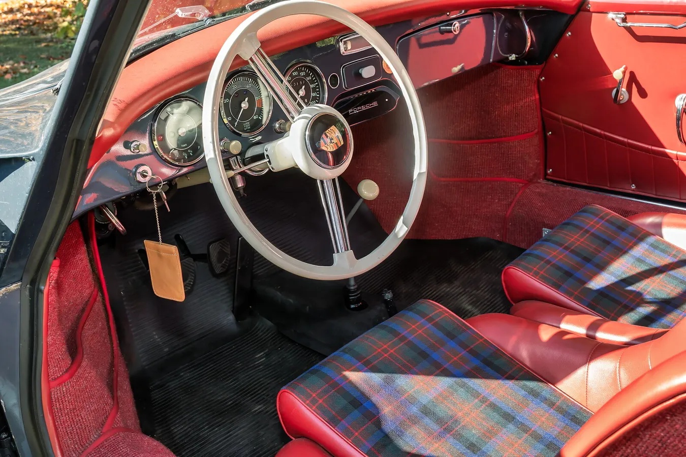 Porsche-356a-1957-Aquamarine-Blue-Red-9