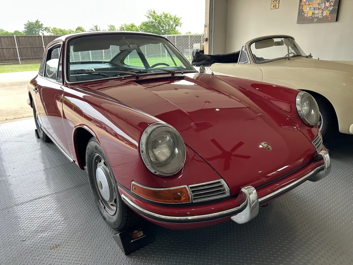 Porsche-911-1966-Red-Black-1