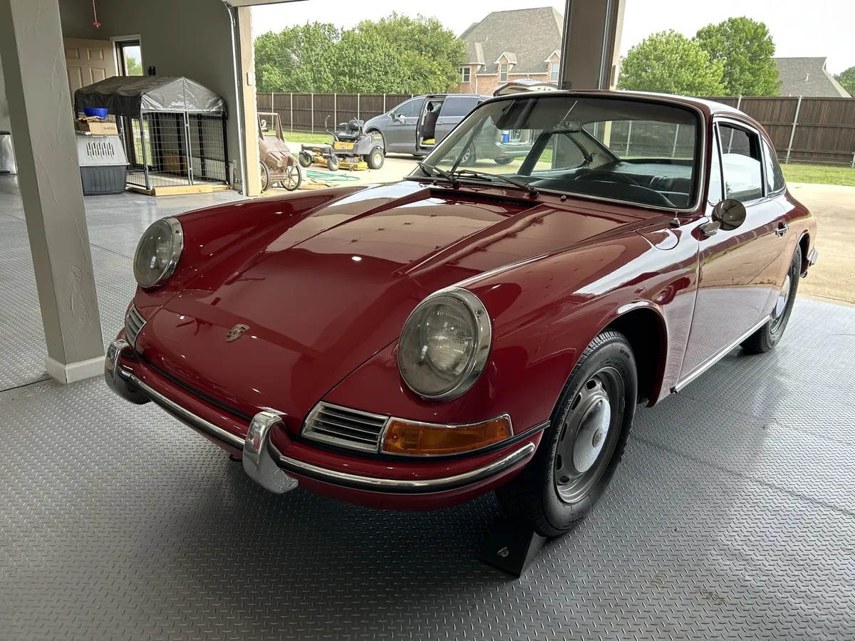 Porsche-911-1966-Red-Black-3