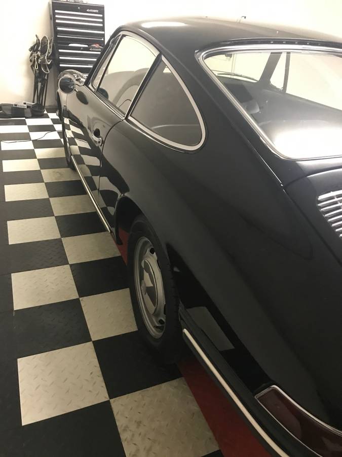 Porsche-911-1966-black-18
