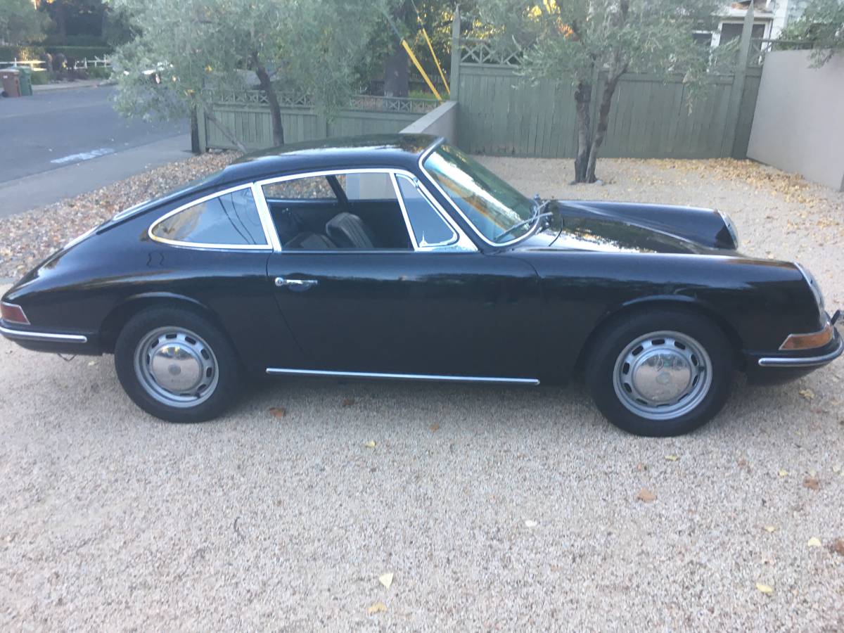 Porsche-911-1966-black-6