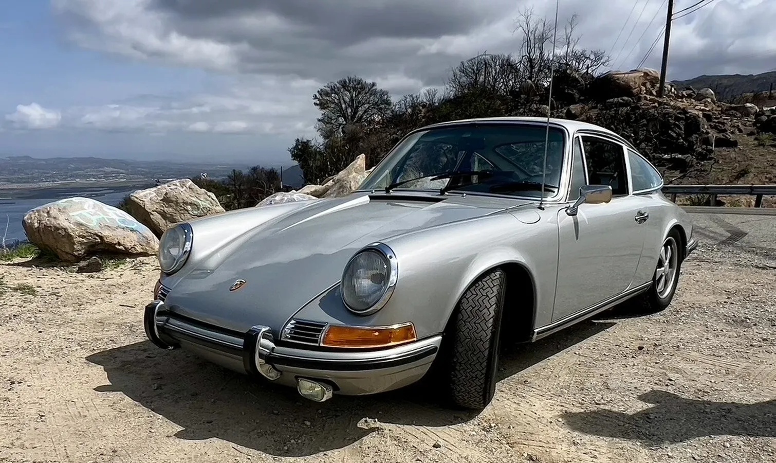 Porsche-911-1971-Silver-Black-15
