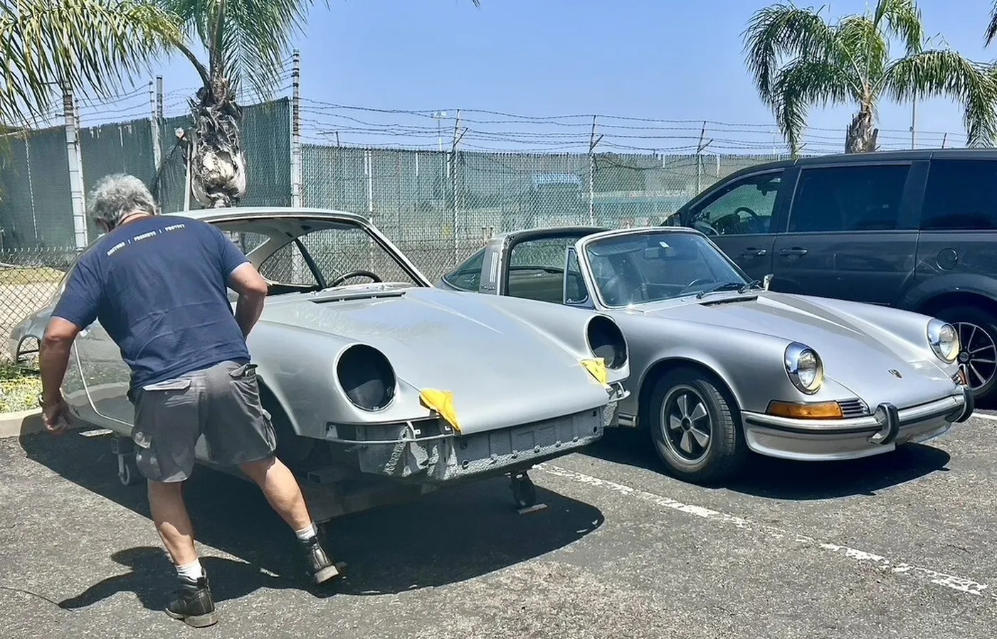 Porsche-911-1971-Silver-Black-19