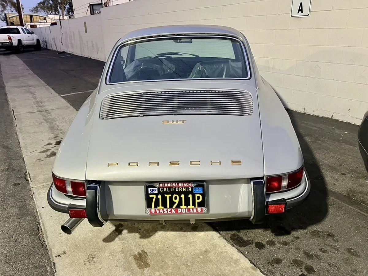 Porsche-911-1971-Silver-Black-6