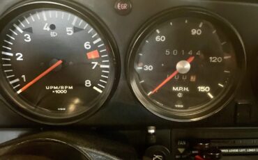 Porsche-911-1975-12