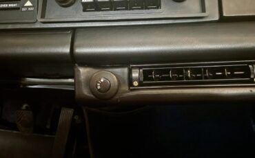 Porsche-911-1975-14