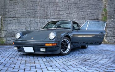Porsche-911-1975-2