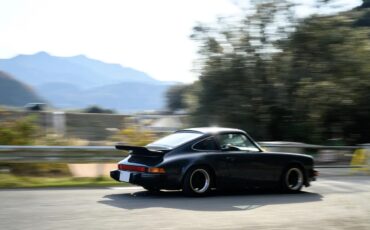 Porsche-911-1975-7