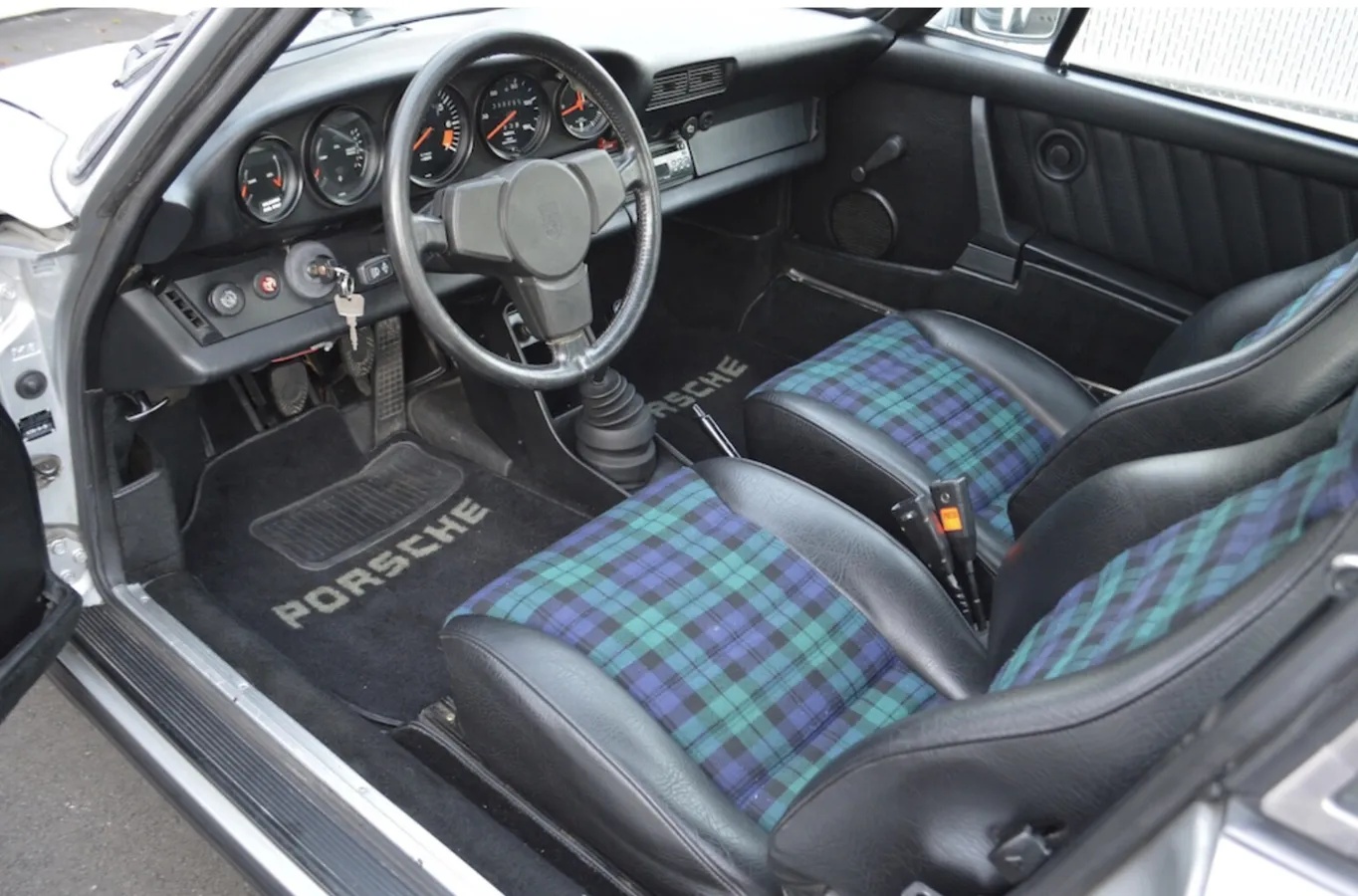 Porsche-911-1979-Silver-Black-5