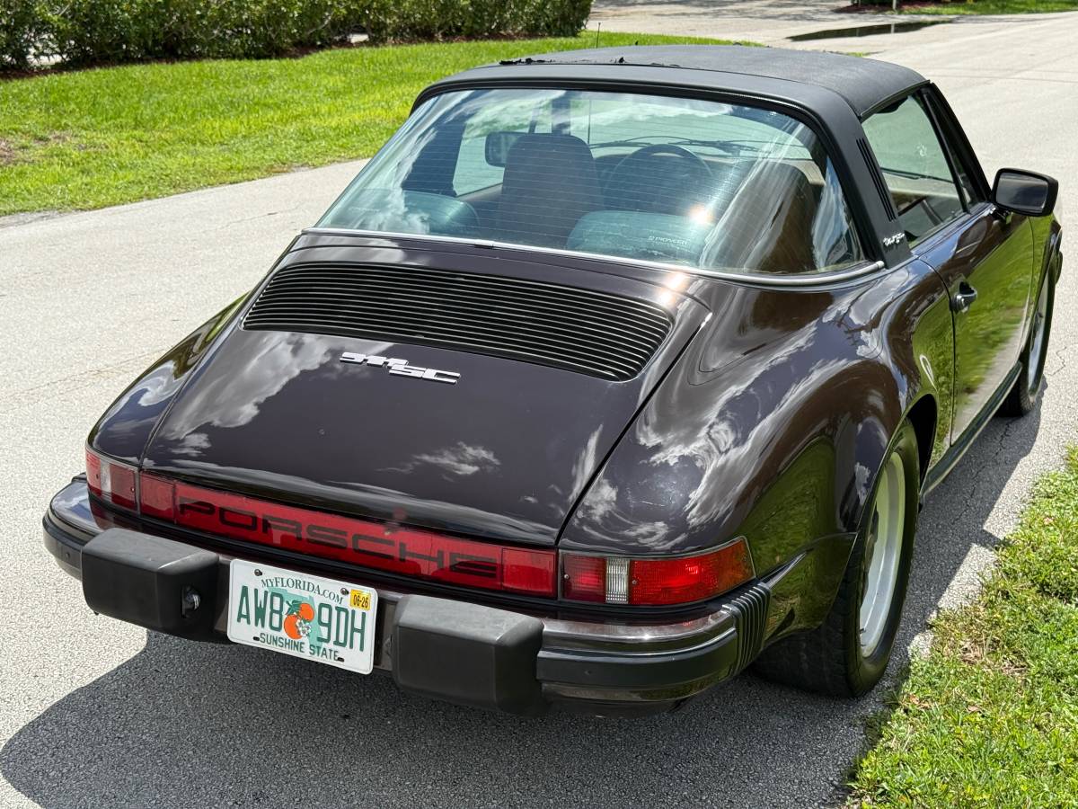 Porsche-911-1981-1