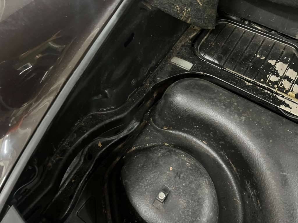 Porsche-911-1981-15