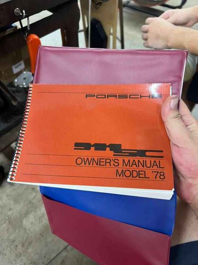 Porsche-911-1981-18