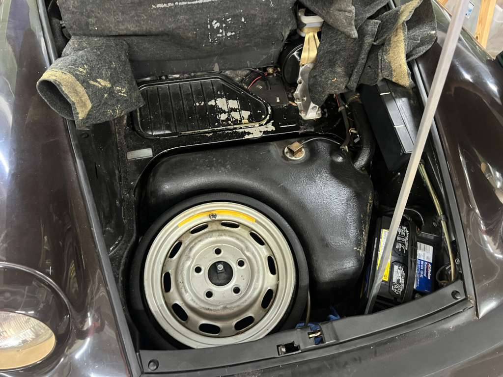 Porsche-911-1981-2