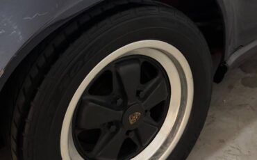 Porsche-911-1981-9