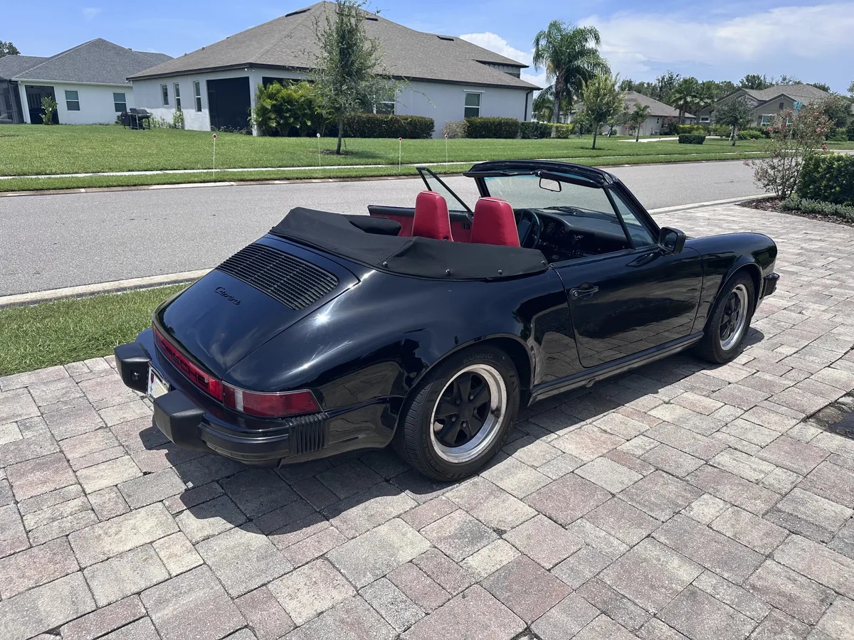Porsche-911-1985-Black-Cancan-Red-4
