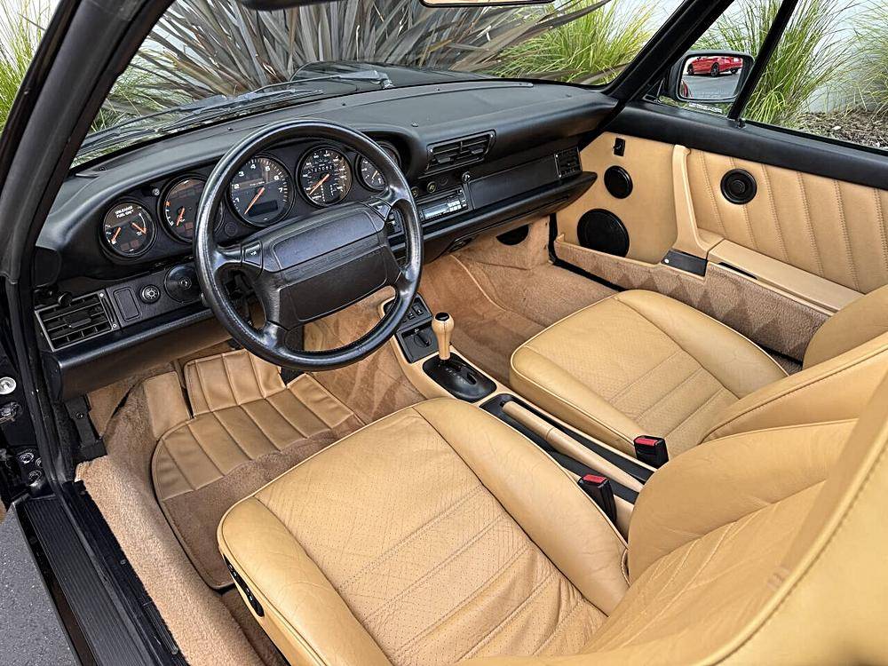 Porsche-911-1990-black-39