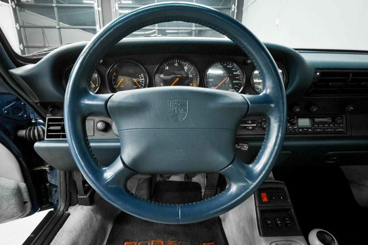 Porsche-911-1995-blue-4