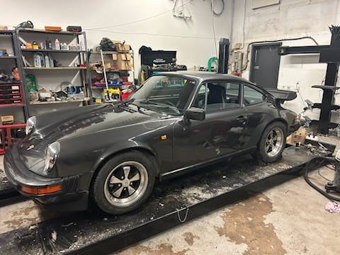 Porsche-911-sc-1980-grey-18