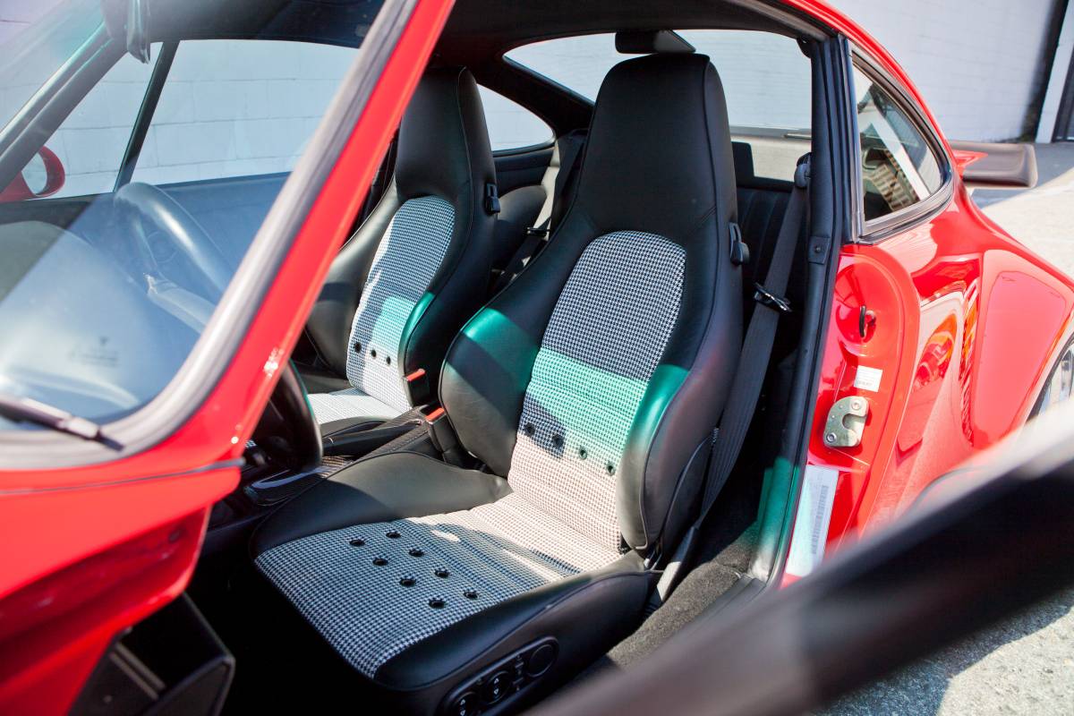 Porsche-911-turbo-1991-red-13