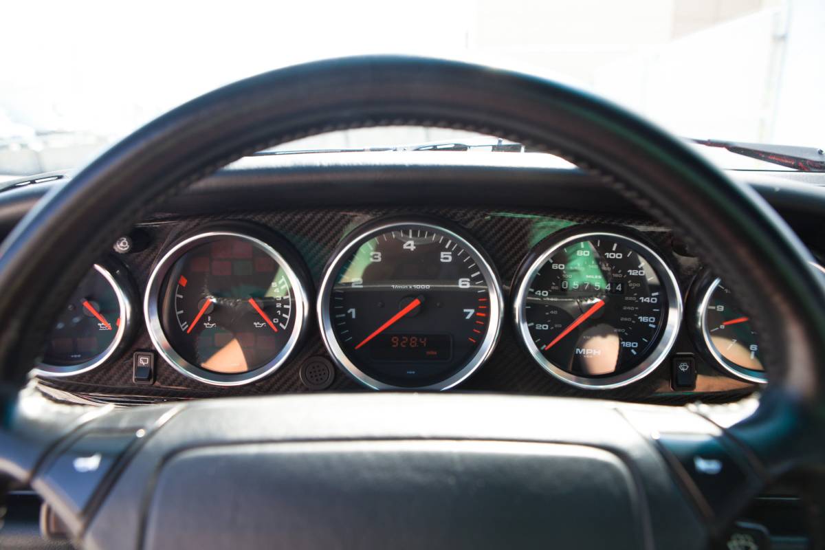 Porsche-911-turbo-1991-red-15