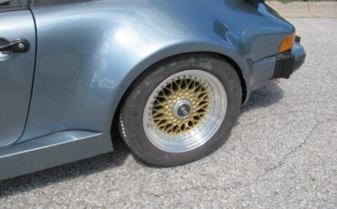 Porsche-911-turbolook-targa-1983-blue-4