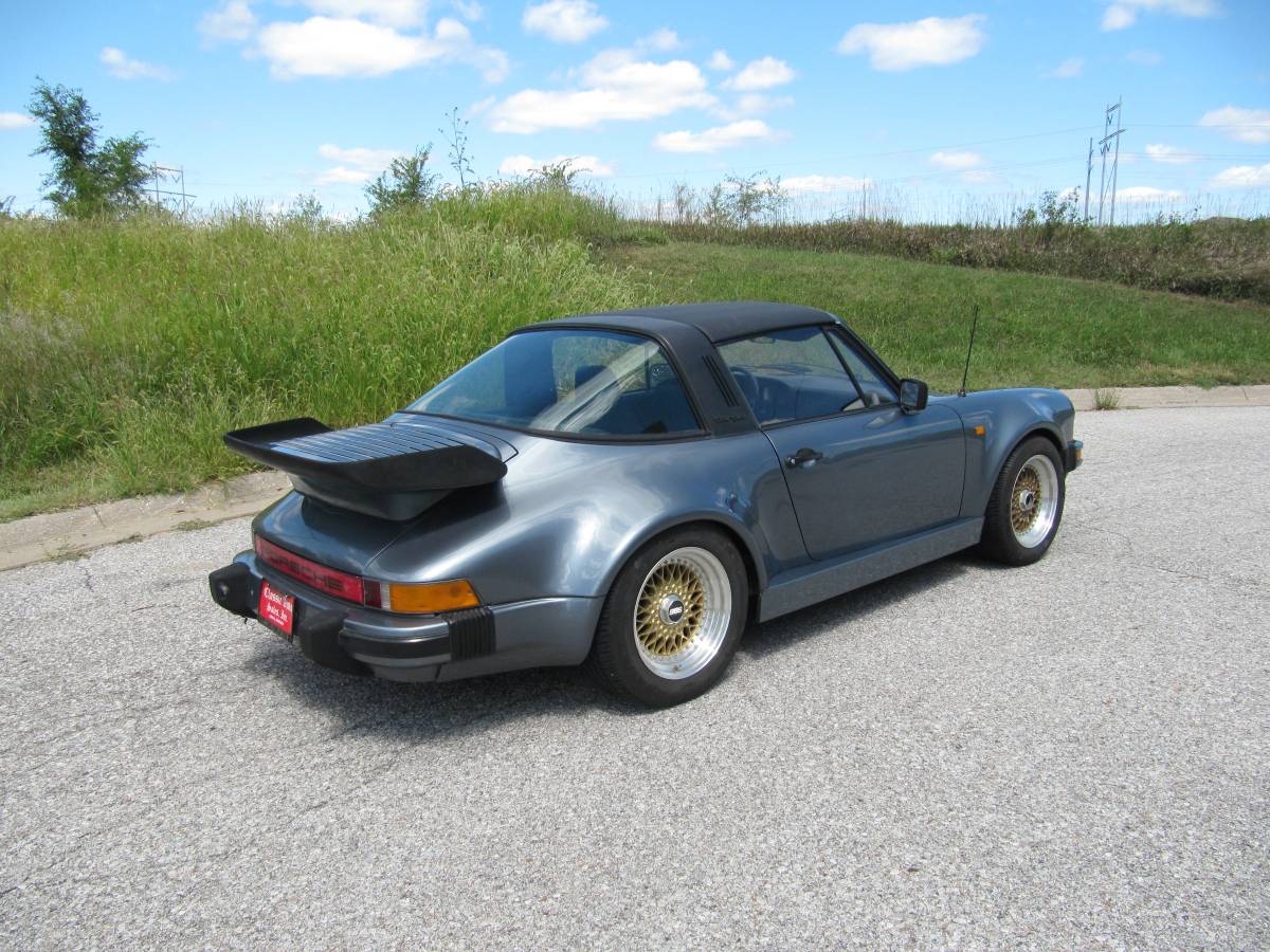 Porsche-911-turbolook-targa-1983-blue-6