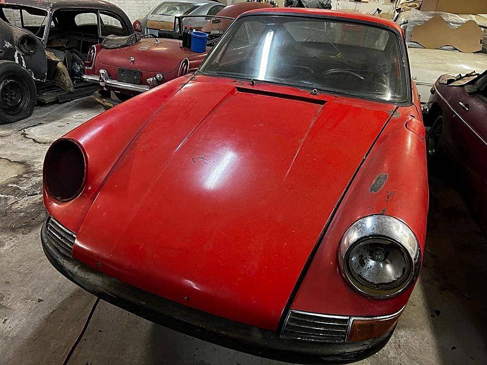 Porsche-912-1965-custom-12