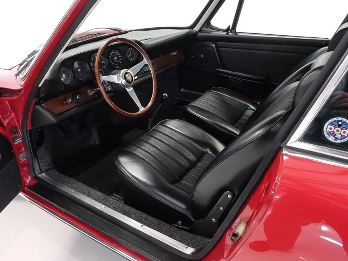 Porsche-912-1968-Red-Black-13