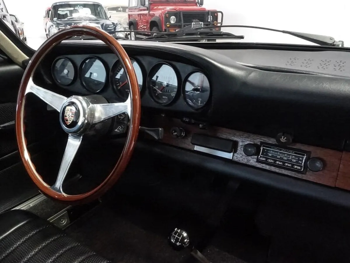 Porsche-912-1968-Red-Black-14