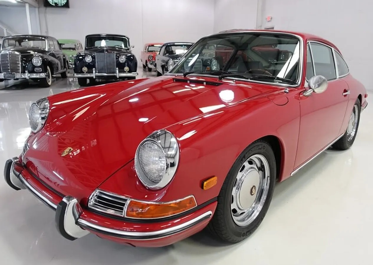Porsche-912-1968-Red-Black-2