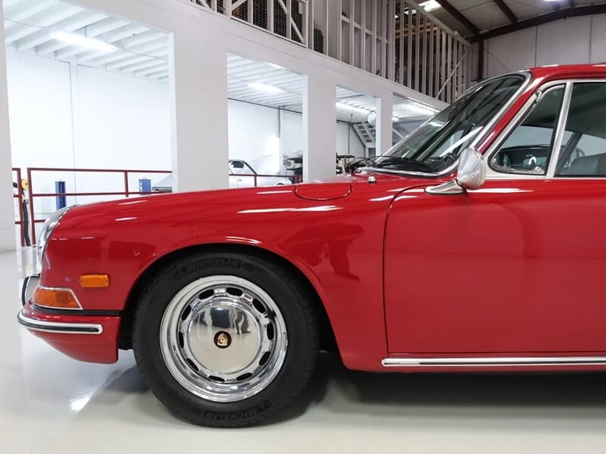 Porsche-912-1968-Red-Black-8