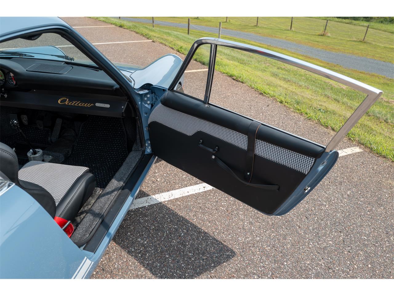 Porsche-912-1969-Aetna-Blue-Black-15