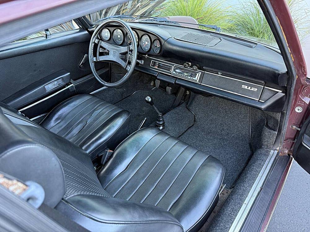 Porsche-912-1969-purple-37