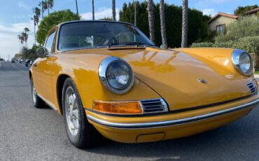 Porsche-912-1969-yellow-15