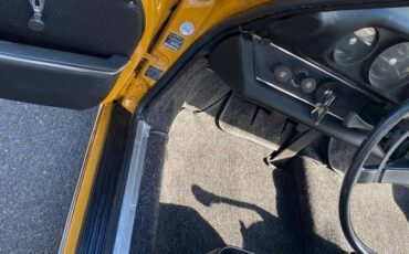 Porsche-912-1969-yellow-16