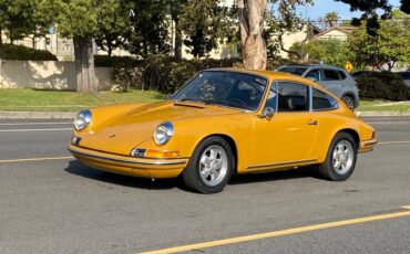 Porsche-912-1969-yellow-2