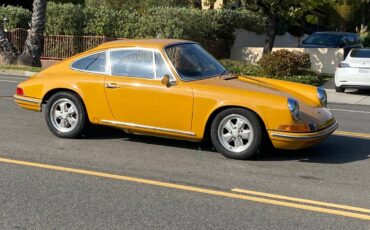 Porsche-912-1969-yellow-5