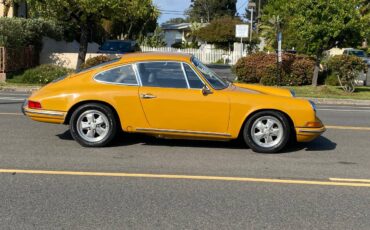 Porsche-912-1969-yellow-6
