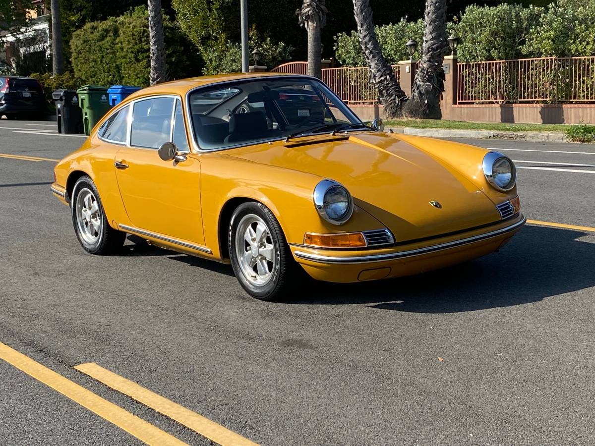 Porsche-912-1969-yellow-8