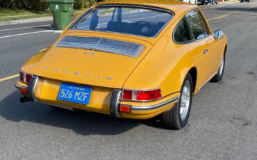 Porsche-912-1969-yellow-9