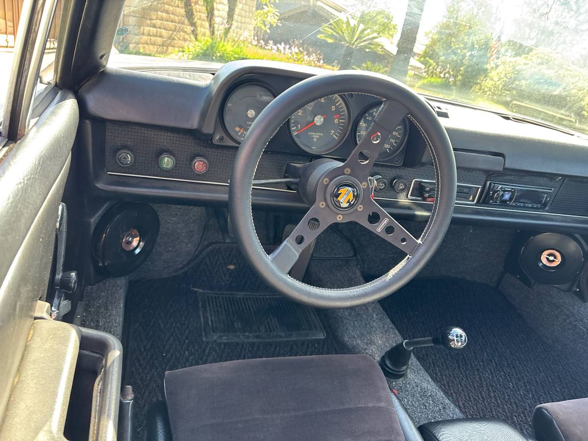 Porsche-914-1971-white-2