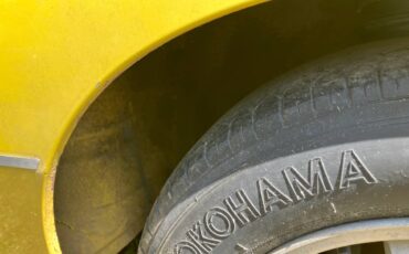 Porsche-924-1976-yellow-12