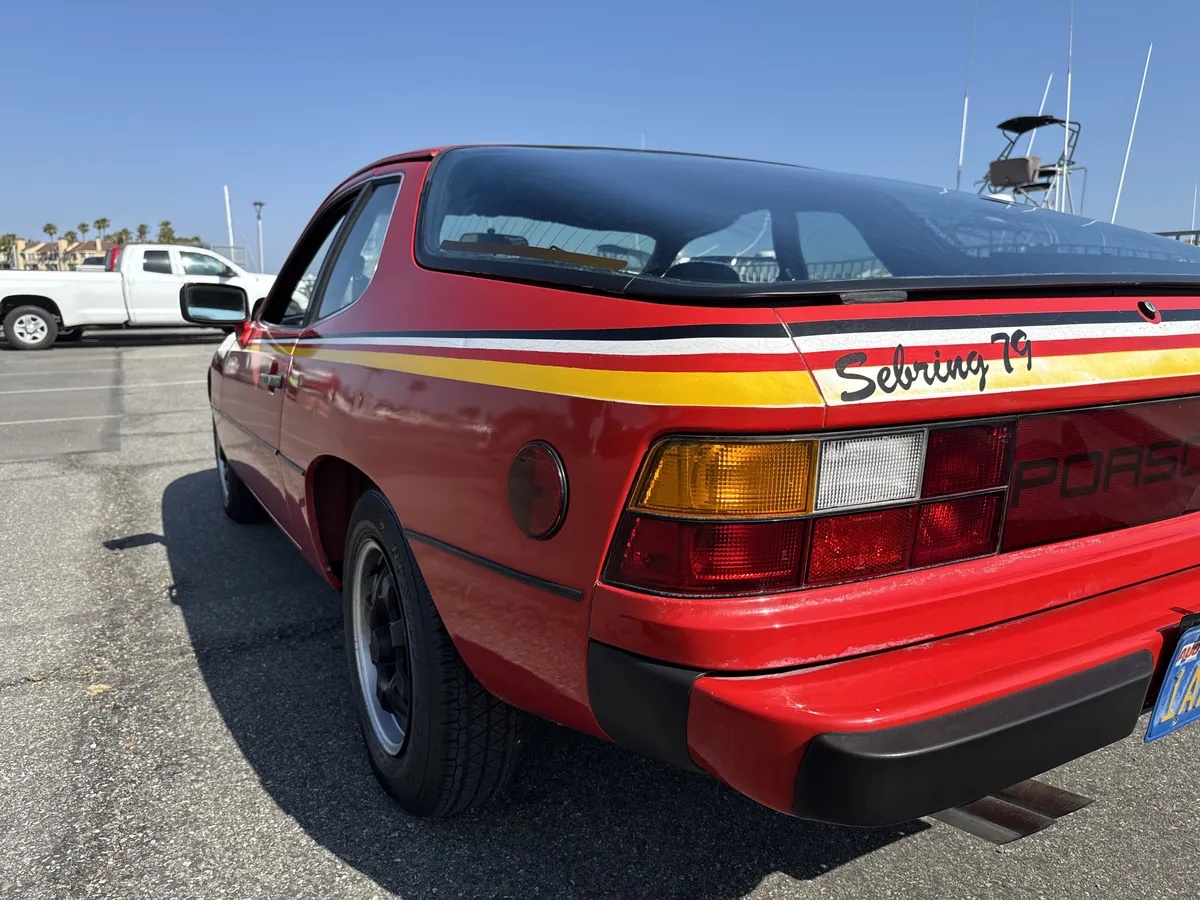 Porsche-924-1979-Guards-Red-Tartan-Red-10