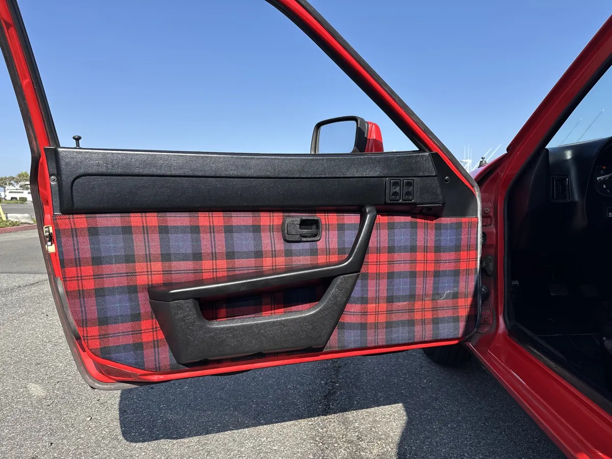 Porsche-924-1979-Guards-Red-Tartan-Red-18