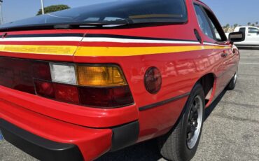 Porsche-924-1979-Guards-Red-Tartan-Red-3